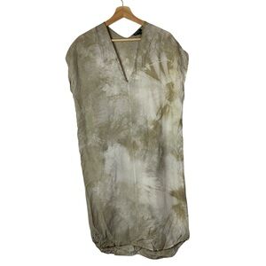 Natalie Busby Light Brown Cupro V-Neck Short Sleeve Shift Dress M